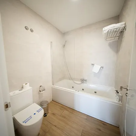 Infanta Isabel By Recordis Hotel 3*