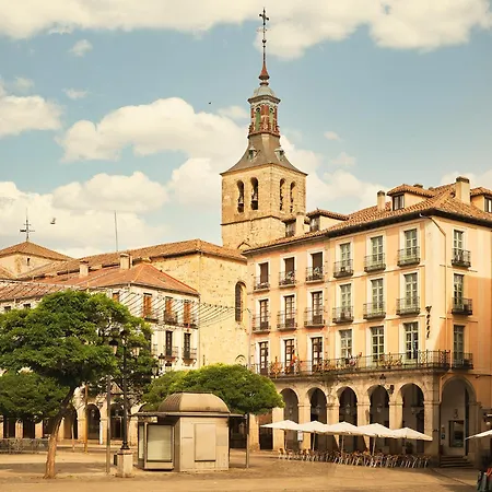 Infanta Isabel By Recordis Hotel 3*