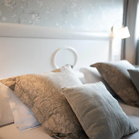 Infanta Isabel By Recordis Hotel 3*