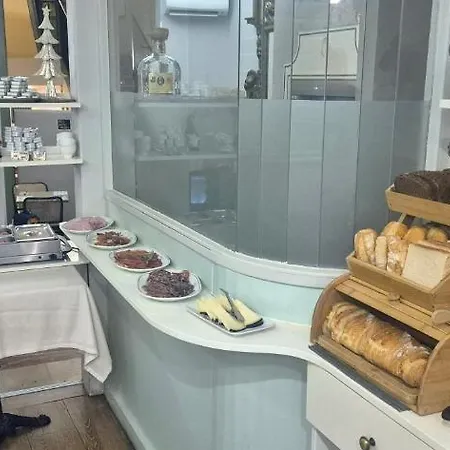 Infanta Isabel By Recordis Hotel 3*